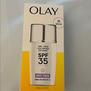 OLAY SPF 35 Primer with Matte Finish